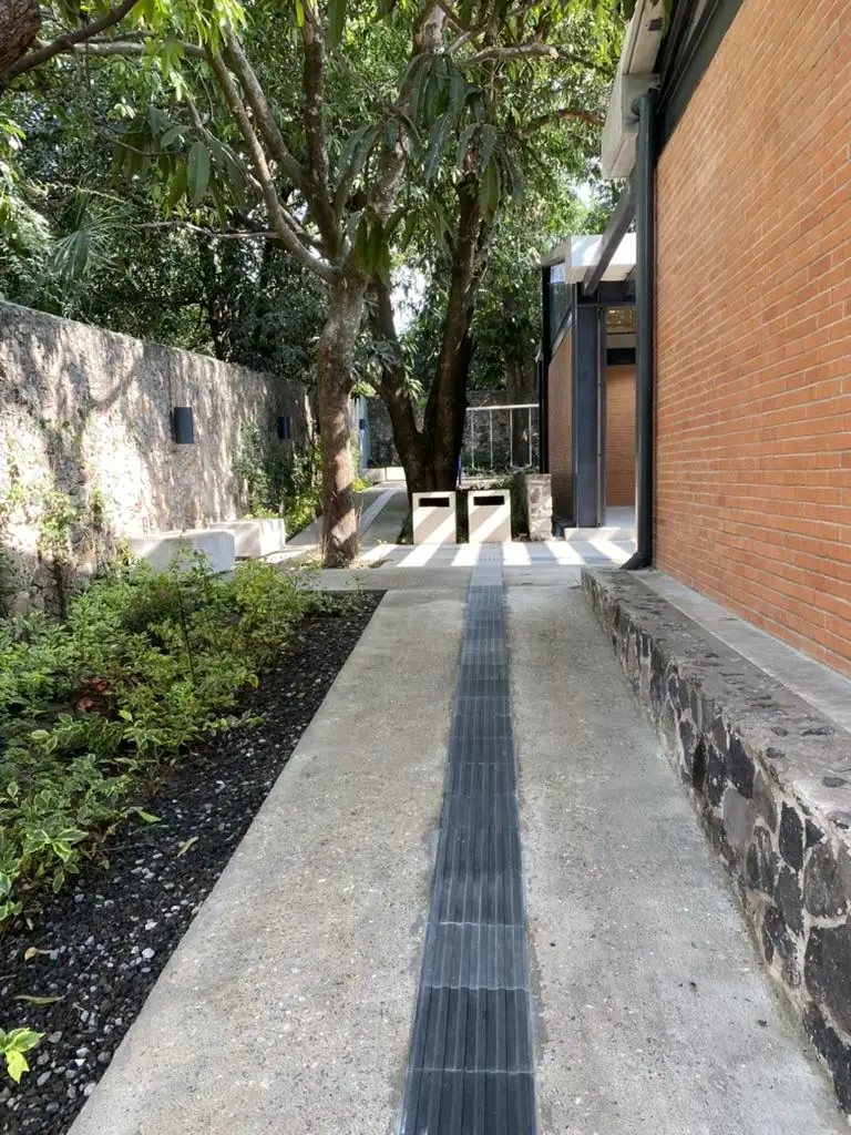 Andadores y drenaje pluvial
